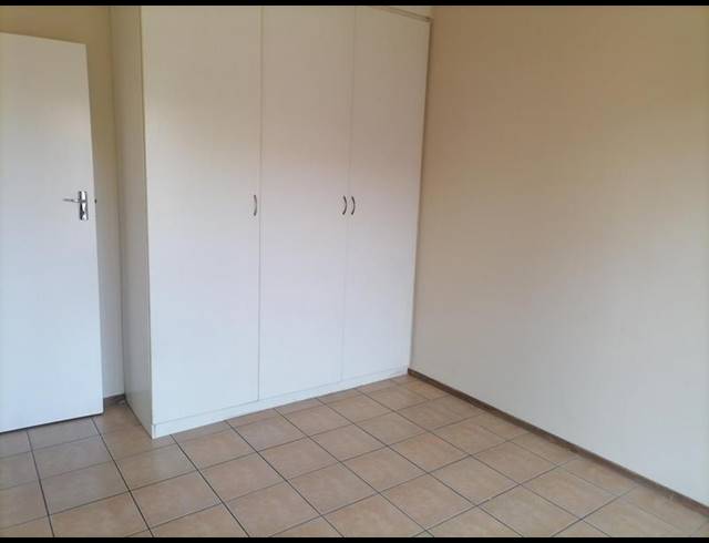 2 BEDROOM PROPERTY TO RENT IN SONNEVELD
